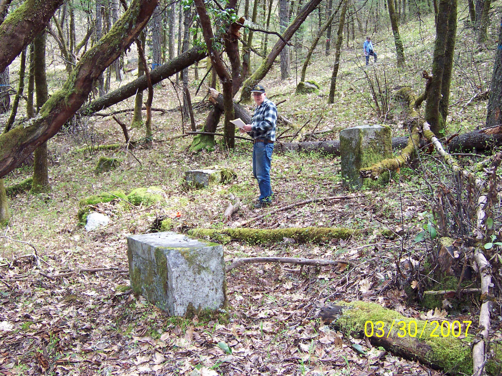 Cemetery_Stones_3_Joe_Leta.jpg (1267579 bytes)