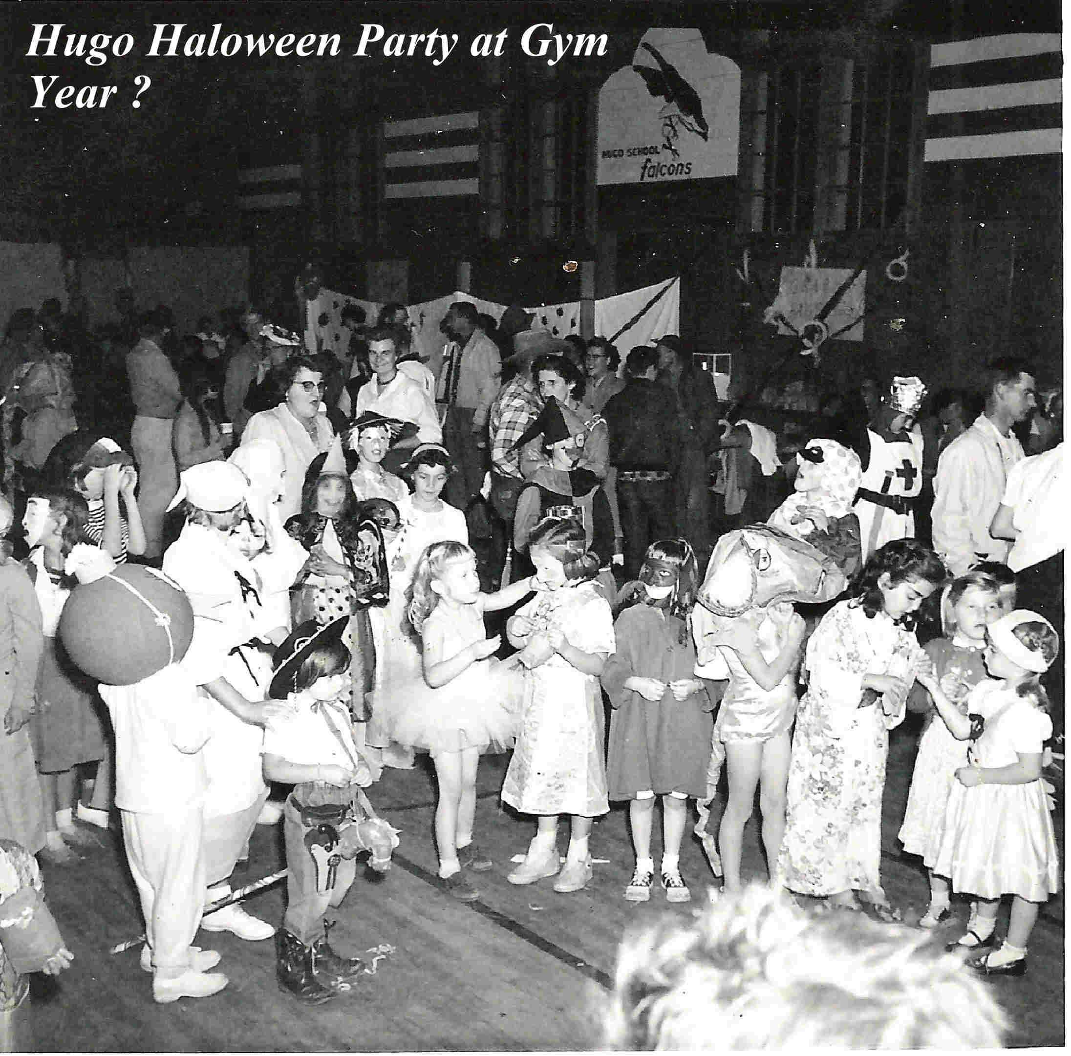 Hugo Gym 006 Haloween.jpg (1267552 bytes)